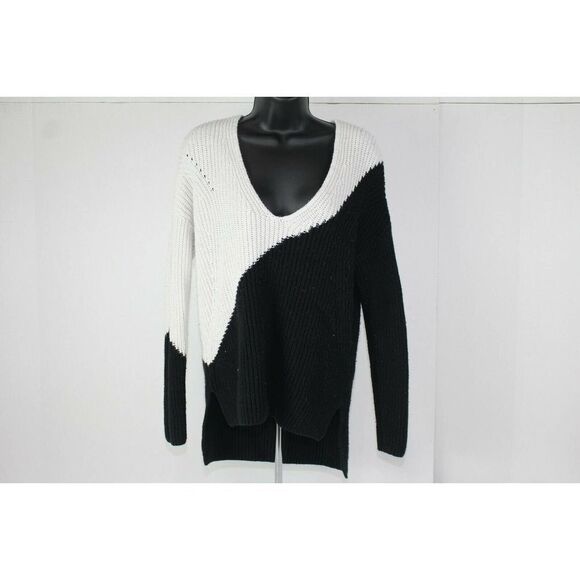ladies Trouve sweater - Picture 1 of 5